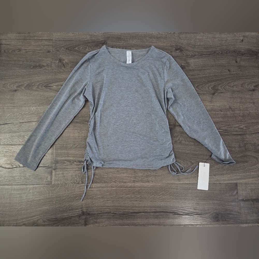 VOGO Gray Long Sleeve Active Top Size XL NWT